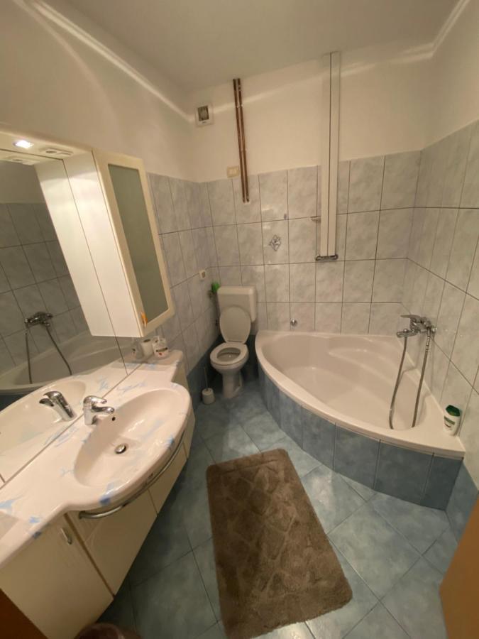 Shadi Apartment Koper Ngoại thất bức ảnh