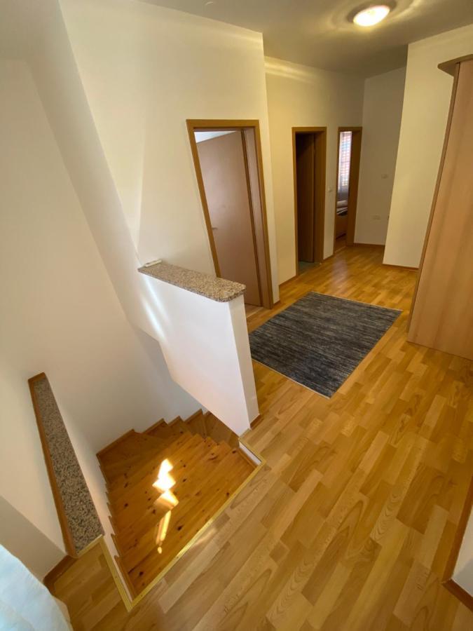 Shadi Apartment Koper Ngoại thất bức ảnh
